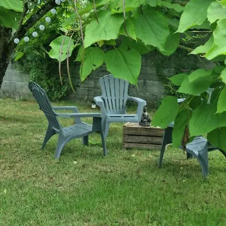 Hébergement de vacances Mani Et Princesse à Partir De 2 à 6 Personnes *