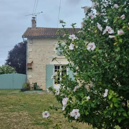 Hébergement de vacances Mani Et Princesse à Partir De 2 à 6 Personnes *